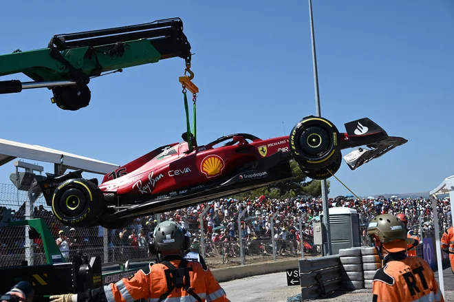 Charles Leclerc je predčasno končal dirko. FOTO: Christophe Simon/AFP
