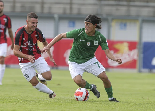 Almedin Ziljkić je na gostovanju v Sežani zabil gol odločitve. FOTO: Jože Suhadolnik/Delo
