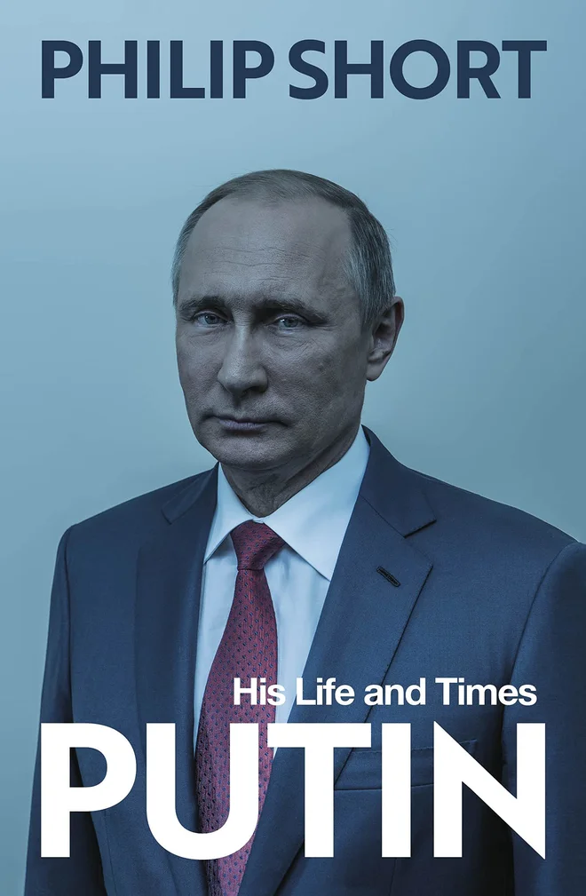 Kdor bi rad izvedel več o Putinovi osebnosti, idejah, moči in grožnji za svetovni mir, naj prebere to izjemno biografijo,« je zapisal Ian Kershaw. FOTO Promocijsko gradivo
