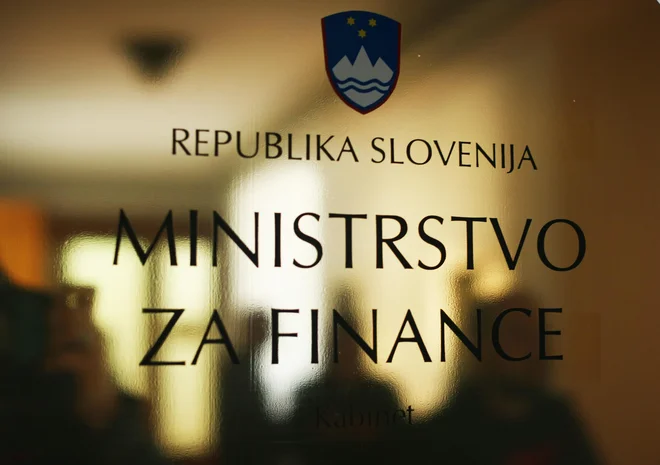 Leta 2019 je državna poraba znašala manj kot 21 odstotkov BDP, prihodnje leto bo večja od 24 odstotkov BDP. FOTO: Jure Eržen/Delo
