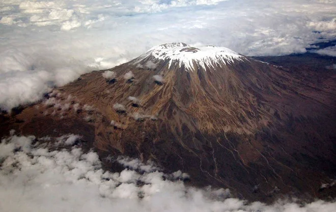 Pot na Kilimanjaro - belo goro.  FOTO: Janez Mihovec 
