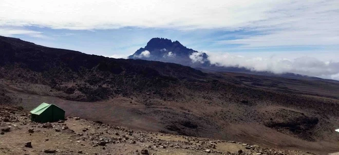 Pot na Kilimanjaro - belo goro.  FOTO: Janez Mihovec 
