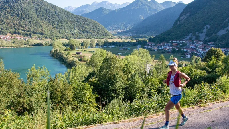 Fotografija: Počitniške kapacitete v Posočju so skoraj stoodstotno zasedene, saj se del turistov odloča za počitnice v gorah, ob rekah in jezerih, ne več samo na morju. Foto Matevž Hribar