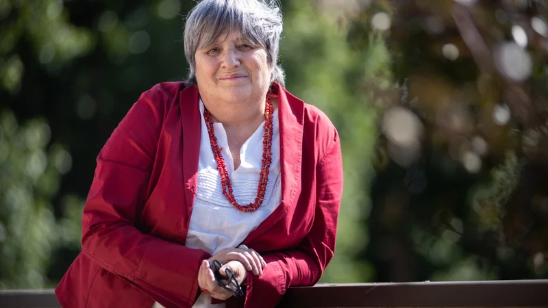 Fotografija: S poezijo se je treba najprej seznaniti tako, da jo začutimo, da jo vzljubimo, je menila. FOTO: Andre Rolo