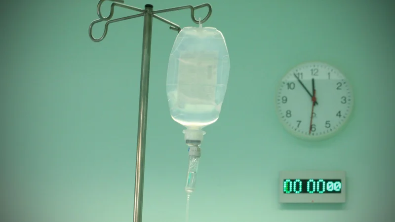 Fotografija: Medicina je veda, ki v dnevni praksi ob bolniku zelo temelji na izkušnjah zdravnika. FOTO: Jure Eržen/Delo