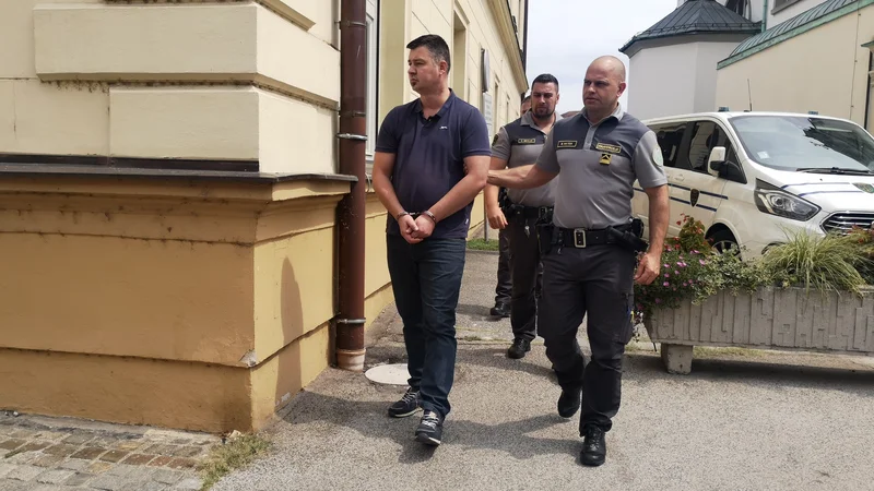 Fotografija: Po mnenju obrambe je Silvo Drevenšek dejanja storil v navalu jeze in besa, ki ga je povzročilo tudi ekscesno uživanje alkohola. FOTO: Oste Bakal