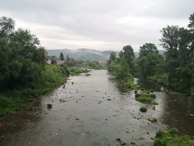 Mejna reka med Ukrajino in Slovaško v zakarpatski regiji FOTO: Marko Gams
