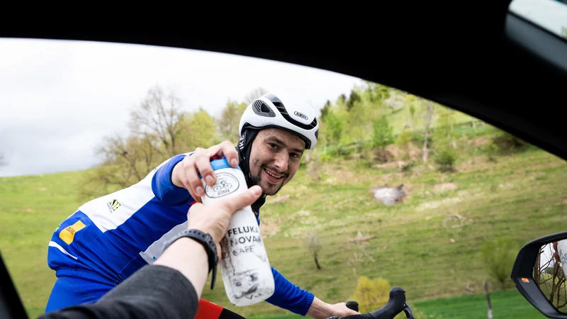 Fotografija: Dobrodelno kolesarjenje okrog Slovenije. FOTO: Vid Ponikvar/Sportida