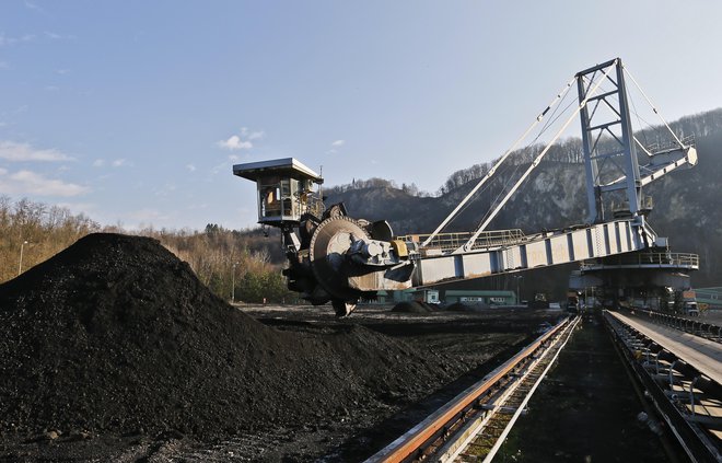 Premoga kot kaže še ne bomo opustili. FOTO: Jože Suhadolnik/Delo

