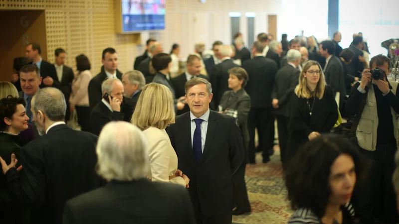 Fotografija: Nekdanji zunanji minister Karl Erjavec je zunanji ministrici Tanji Fajon izrazil interes za mesto veleposlanika v Franciji. FOTO: Jure Eržen/Delo