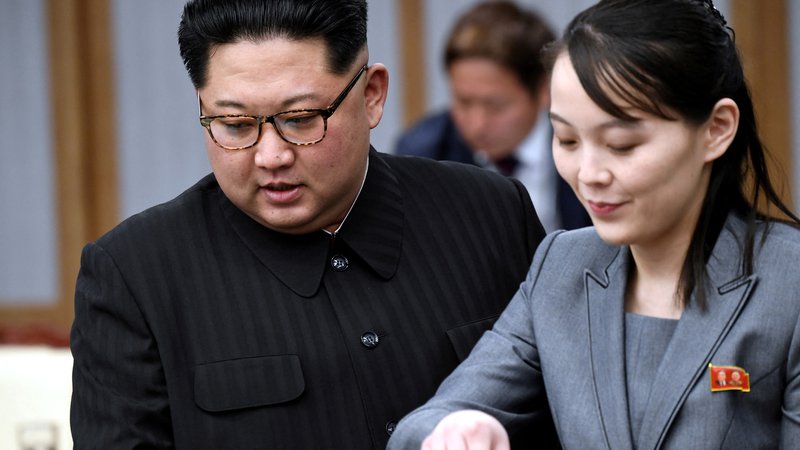 Fotografija: Čeprav je imel visoko temperaturo, ni niti za trenutek legel, je njegova sestra razkrila, kako se je severnokorejski voditelj odzval na »vročico«. FOTO: Reuters
