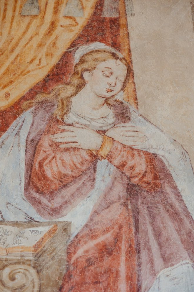 Novoodkrita freska Marijinega oznanjenja. FOTO: arhiv župnije Šmarje pri Jelšah
