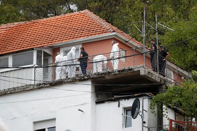 Policija preiskuje pokol. FOTO: Stevo Vasiljevic/Reuters