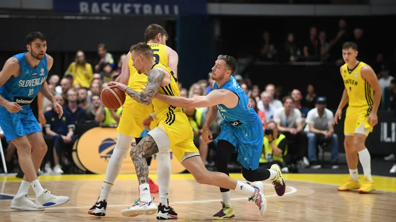 Fotografija: Goran Dragić med tekmo s Švedsko v kvalifikacijah za SP 2023. FOTO: Fiba
