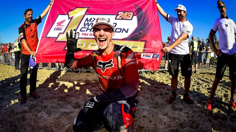 Fotografija: To je peti naslov najboljšega za Tima Gajserja in četrti v elitnem razredu svetovnega motokrosa. FOTO: MXGP