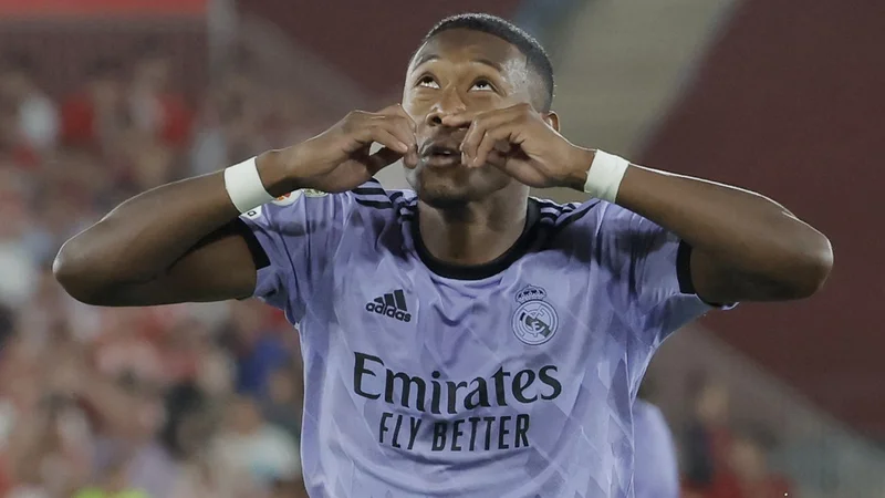 Fotografija: David Alaba (na fotografiji) se je tako kot Karim Benzema med strelce vpisal že v Helsinkih, kjer je madridski Real osvojil Uefin superpokal v dvoboju z Eintrachtom iz Frankfurta (2:0). FOTO: Jon Nazca/Reuters
