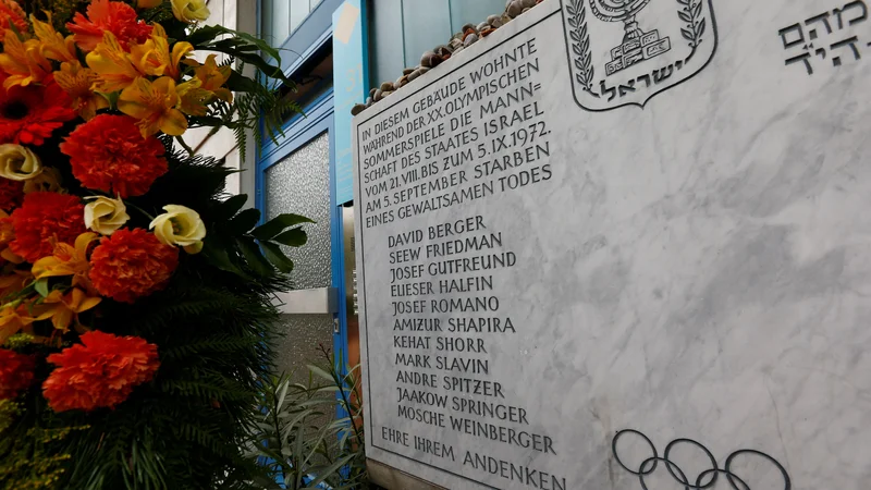 Fotografija: Olimpijske igre so se leta 1972 sprevrgle v veliko človeško tragedijo, ki tudi po pol stoletja ni doživela epiloga. FOTO: Michael Dalder/REUTERS