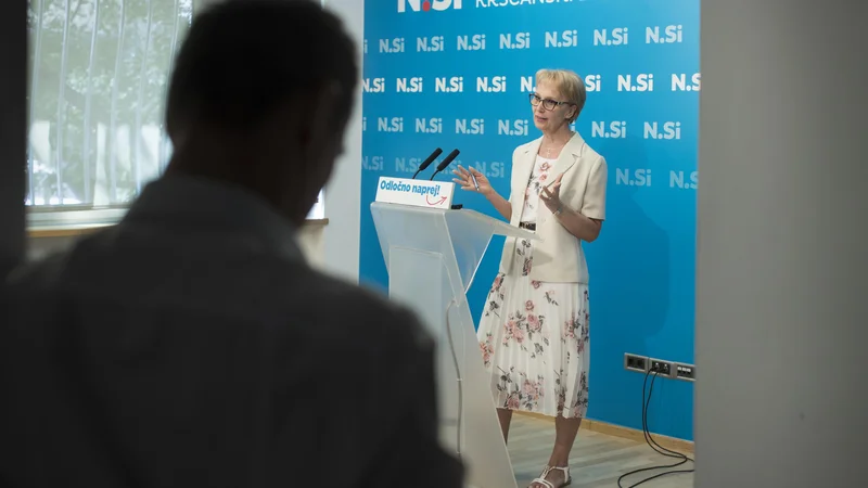 Normalno je, da vsaka resna stranka želi priti v vlado, le v njej lahko izvajaš svoj program, pravi podpredsednica NSi. FOTO: Jure Eržen/Delo
