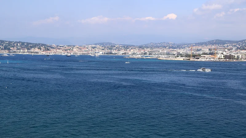 Fotografija: Pogled na Cannes z otoka Sainte-Marguerite FOTO: Milan Ilić