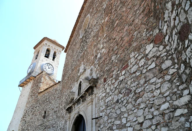 Cerkev Notre-Dame d'Espérance v Suquetu, zgodovinskem jedru Cannesa  FOTO: Milan Ilić
