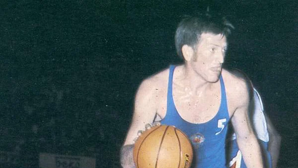 Fotografija: Radivoj Korač, po rodu iz Somborja, od koder prihaja tudi trenutno največji srbski zvezdnik Nikola Jokić, je nizal uspehe s svojimi klubi in reprezentanco Jugoslavije. FOTO: KSS