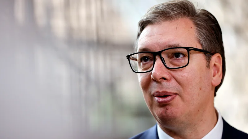 Fotografija: Vsaka mina, vsaka granata, vsaka bomba, vsaka raketa ima danes deset kupcev, je nad povpraševanjem po srbskem orožju navdušen predsednik Aleksandar Vučić. Foto Johanna Geron/Reuters