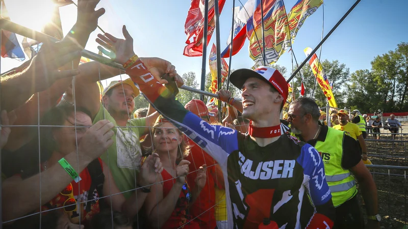 Fotografija: Tim Gajser bo kmalu pozdravil navijače. FOTO: Matej Družnik