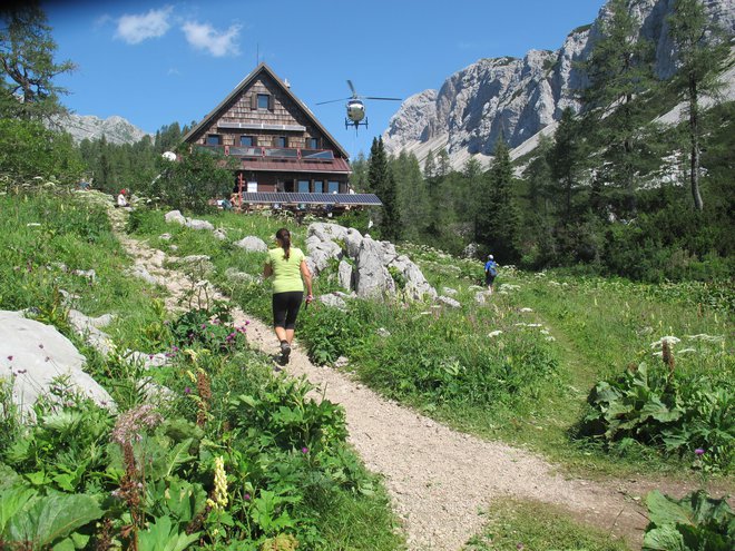 V Sloveniji imamo 161 planinskih koč, od katerih jih 55 oziroma približno tretjina uporablja kapnico.

FOTO: Simona Bandur
