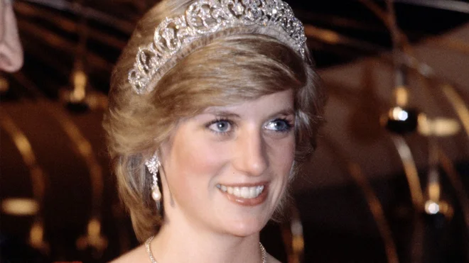 Diana: Ljubezenska afera Foto Pro Plus
