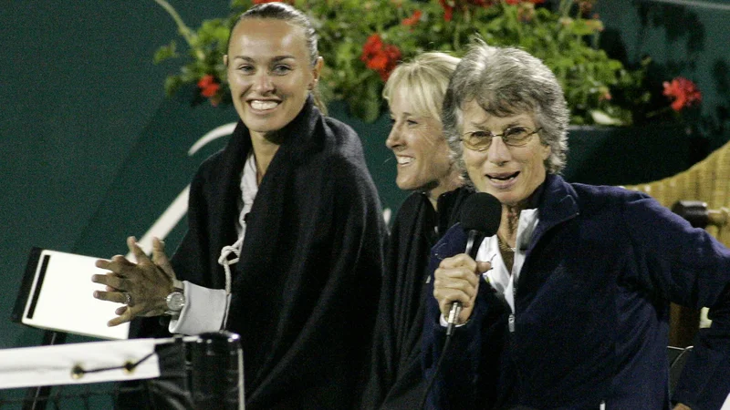Fotografija: Martina Hingis (levo) nima sreče v ljubezni. FOTO: Mary Ann Chastain/Reuters