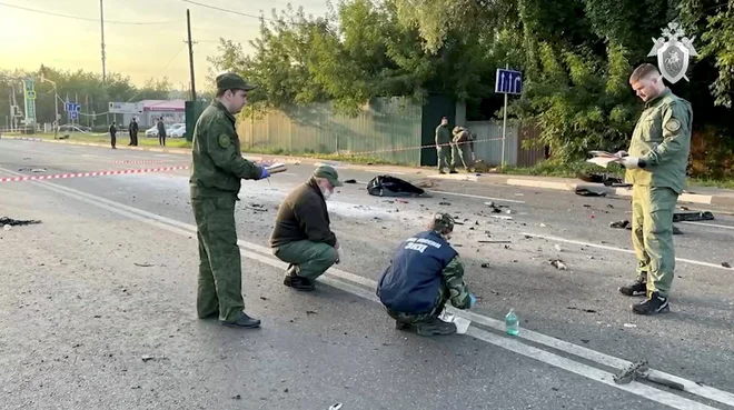 V eksploziji, ki je v soboto uničila avtomobil Aleksandra Dugina, je umrla njegova hči Darja.

FOTO: Raziskovalni odbor Rusije /prek agencije Reuters
