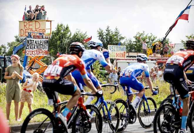 Ubežniki so trd oreh na današnji etapi. FOTO: Koen Van Weel Afp
