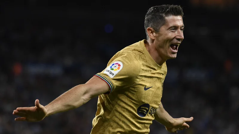 Fotografija: Robert Lewandowski je prispeval levji delež k zmagi Barcelone. FOTO: Ander Gillenea/AFP