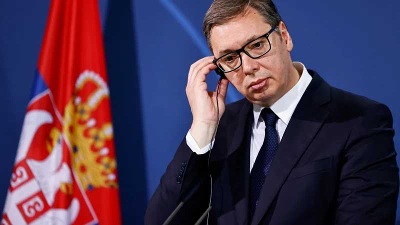 Fotografija: Medtem ko so Aleksandru Vučiću v Prištini očitali, da širi laži, so se politične elite v Beogradu navduševale nad predsednikovimi napovedmi, da bo svoj narod na Kosovu obvaroval pred pregonom in pogromi.
Foto Hannibal Hanschke/Reuters