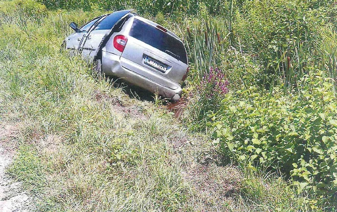 V nesreči sta se dve potnici lažje poškodovali. FOTO: Arhiv S. N.
