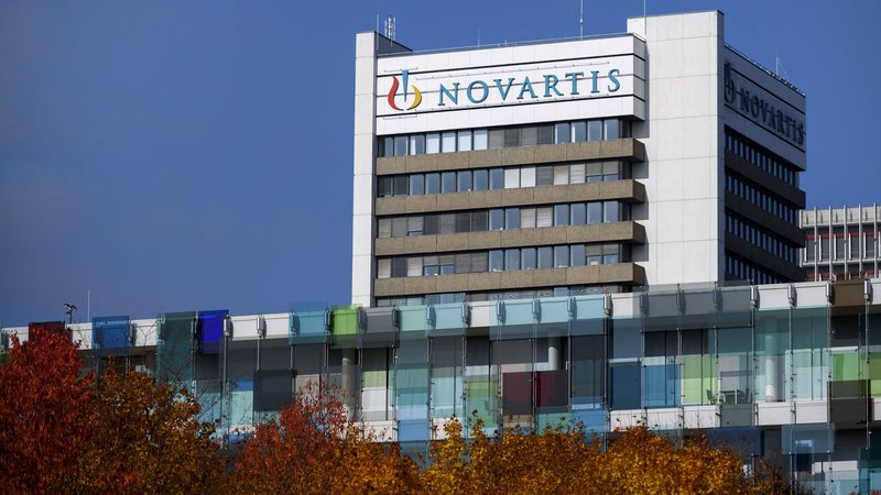 Fotografija: Novartis je proizvajalec inovativnih zdravil, njegova enota Sandoz pa proizvaja generična zdravila. FOTO: Fabrice Coffrini/Afp
