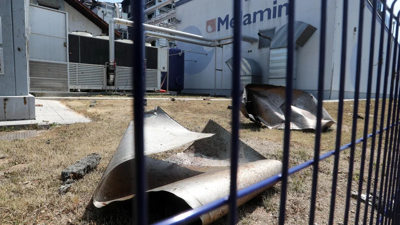 Fotografija: Na obstoječi lokaciji trenutno obratuje približno 25 odstotkov proizvodnje – popolno delovanje so vzpostavili v kotlovnici na biomaso ter obutveni in lesni industriji –, kemična industrija pa deluje v obsegu 5 odstotkov. FOTO: Dejan Javornik/Slovenske novice