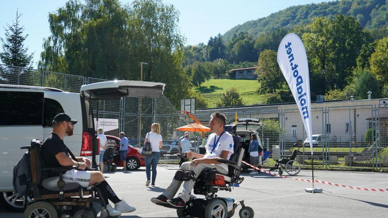 Fotografija: Ne samo invalidi, vabljeni so tudi vsi družinski člani, spremljevalci ter društva in zavodi, ki pomagajo invalidom. FOTO: Moja pot