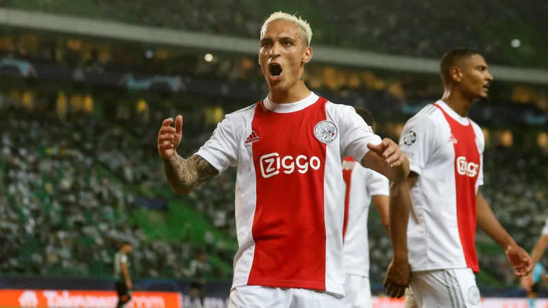 Fotografija: Antony Matheus dos Santos je nova okrepitev Mancheter Uniteda, ki je to poletje do vrha napolnil Ajaxovo blagajno. FOTO: Pedro Nunes/Reuters