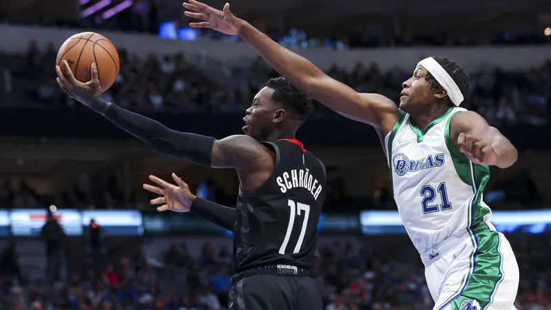 Fotografija: Dennis Schröder bo glavna nemška nevarnost za Slovence, kar je dokazal že ob zadnjem spopadu v Münchnu. FOTO: Kevin Jairaj/USA Today Sports