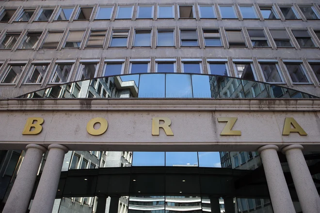 Gibanje tečajev delnic na Ljubljanski borzi je celo nekoliko manj stresno kot na večjih evropskih in ameriških borzah. Foto Jože Suhadolnik