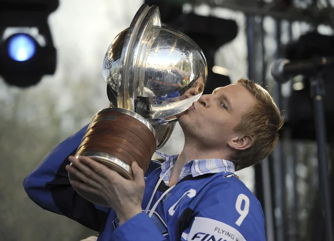 Eden od solastnikov kluba TPS, ki bo danes gostil Olimpijo, je sloviti finski hokejist Mikko Koivu. Foto Antti Aimo-Koivisto/Reuters
