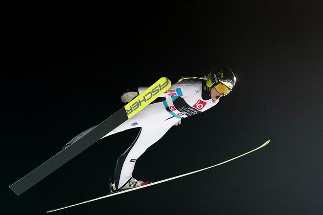 Nika Križnar je poletela do prepričljive zmage v pokalu FIS. FOTO: Terje Bendiksby/Reuters
