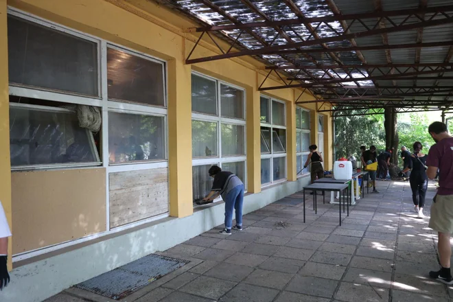 Organizacija PLAC je zavzela prostore na Linhartovi cesti v Ljubljani.&nbsp;FOTO: Črt Piksi/Delo
