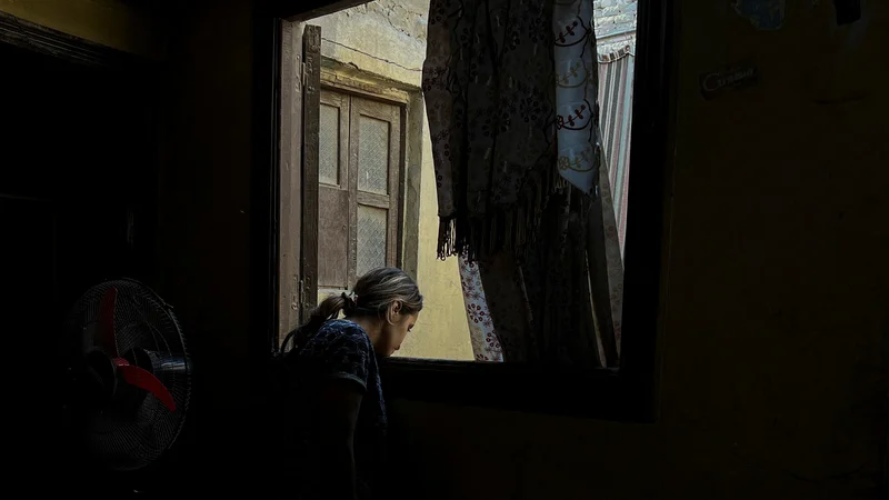 Fotografija: Odslej je mogoča tudi anonimna e-prijava s področja spolnega nasilja. FOTO: Ahmed Fahmy/Reuters