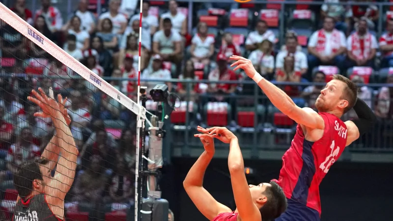 Fotografija: David Smith v napadu med dvobojem s Turčijo v Gliwicah. FOTO: Janek Skarzynski/AFP