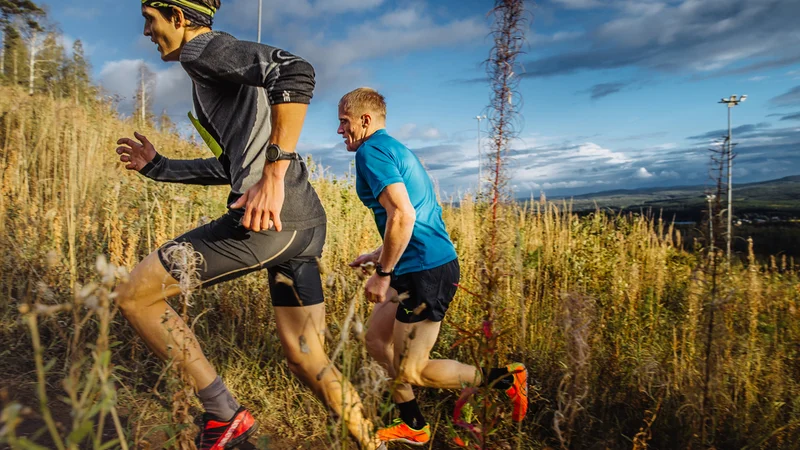 Fotografija: Hodite lahko večino poti, a zelo boste okrepili mišice in svojo glavo če boste na vsakih 10 sekund vsaj nekaj korakov pretekli. FOTO: Arhiv Polet/Shutterstock