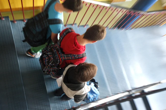 Premagovanje težav je preizkus za nas, naše odnose, naše odločitve. Včasih se splača pogledati širše – vsaka generacija je doživela nekaj, kar se je je posebej dotaknilo. FOTO: Mavric Pivk