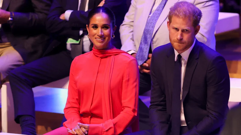Fotografija: Princ Harry in Meghan Markle v ponedeljek na konferenci v Manchestru. FOTO: Molly Darlington/Reuters