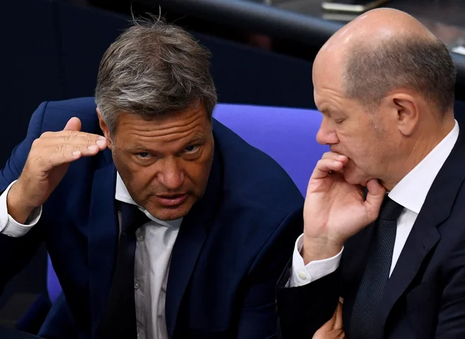 Zeleni in SPD se strinjajo, da Nemčija ne sme odstopati od načrta zaprtja vseh jedrskih elektrarn. V liberalni FDP temu močno nasprotujejo. FOTO&nbsp;Annegret Hilse/Reuters
